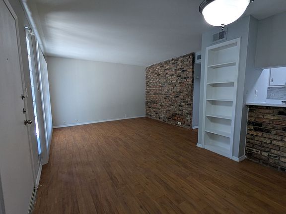 2nd image of 600 Heights Blvd APT 4