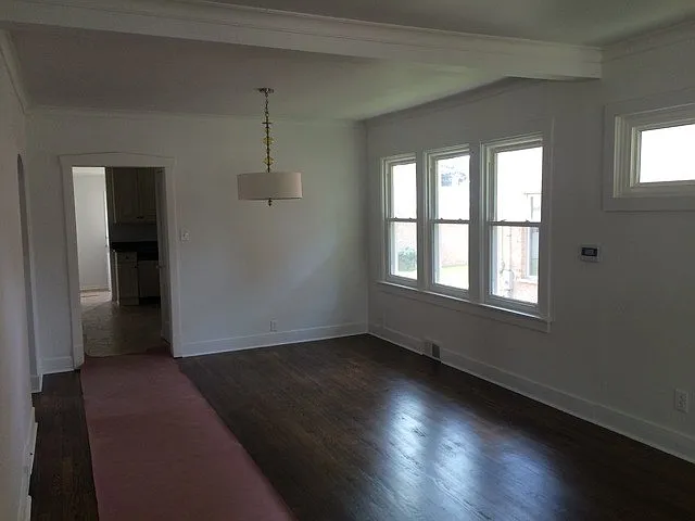 2569 Maple St photo 1