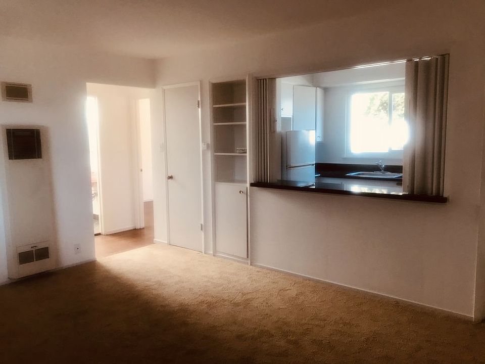 1st image of 2598 43rd Ave