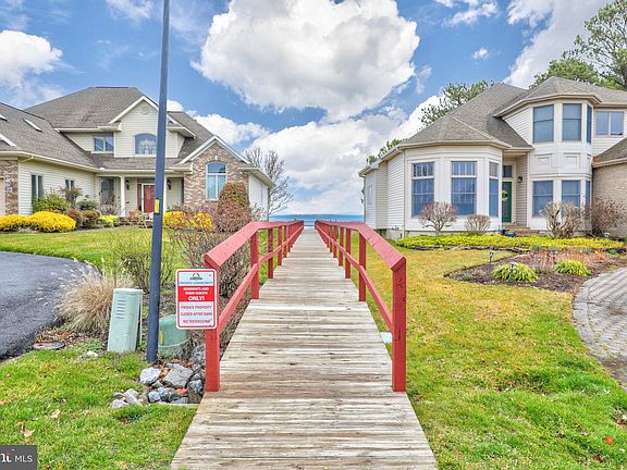 4th image of 34359 Indian River Dr