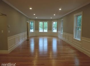 10 Martyn St, Waltham, MA 02453