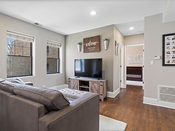 3rd image of 2314 Sherman Ave Unit 1E