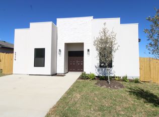 5716 Belle Dr, Laredo, TX 78043