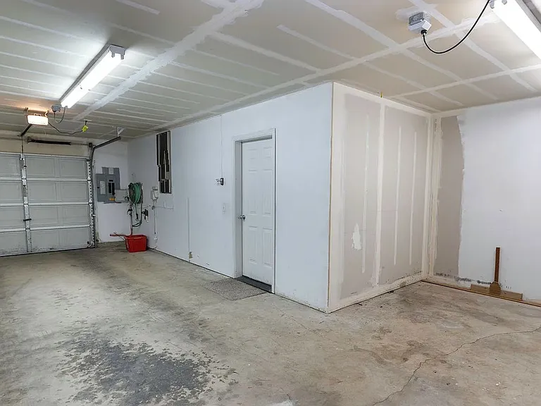 13176 SW Raptor Pl — Photo 24