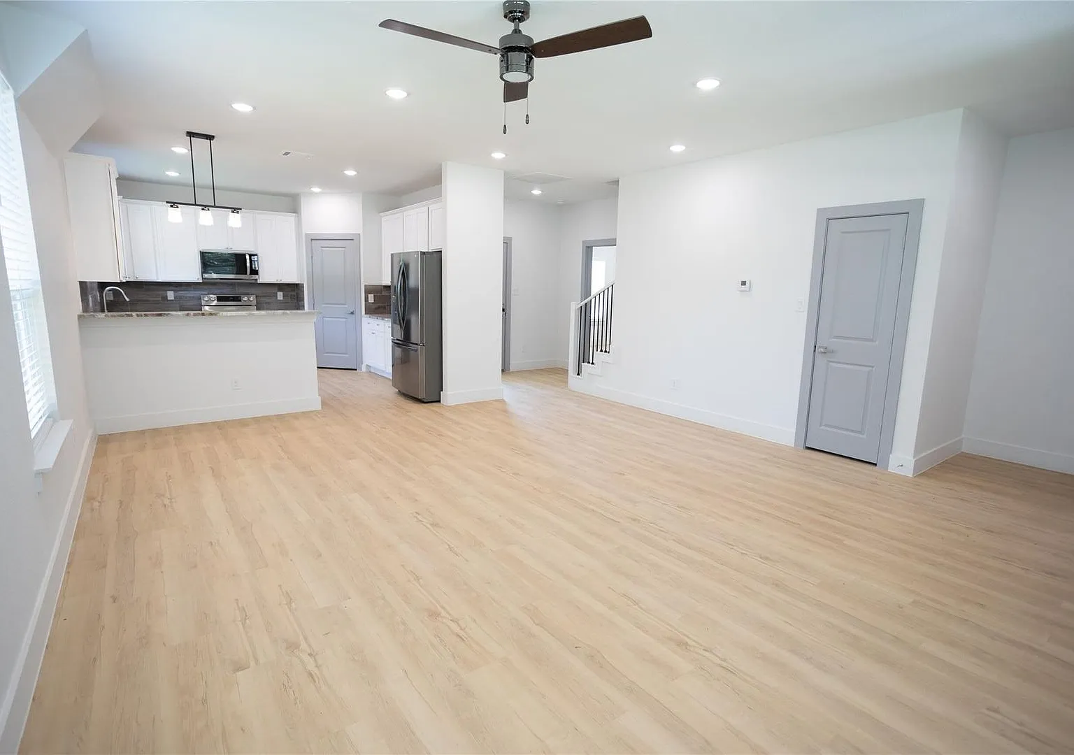 Winfield 3817 — Photo 4