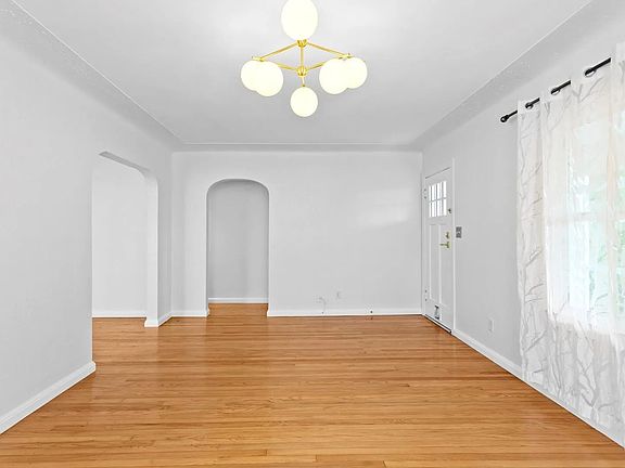 5th image of 1645 15th St N