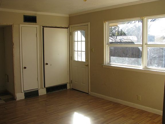 4th image of 3050 Wildflower Dr