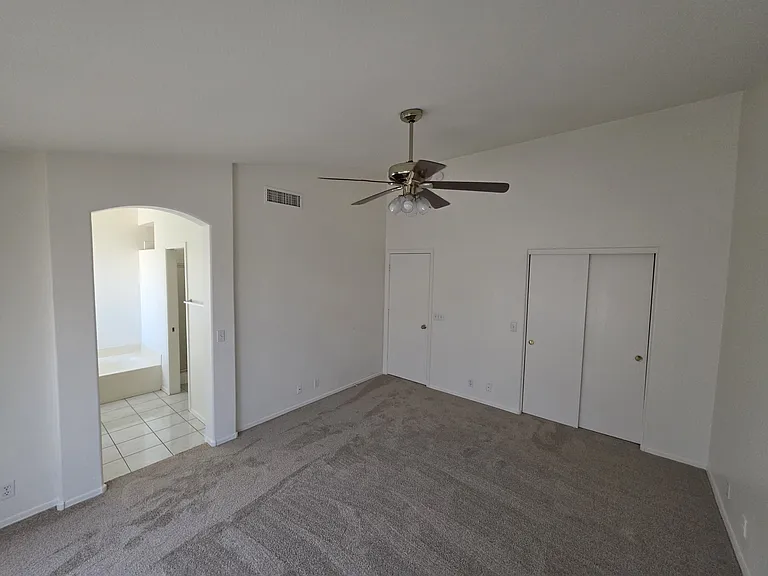 121 W Ivanhoe St — Photo 11