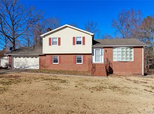 104 Queen Anne Dr, Hopewell, VA 23860