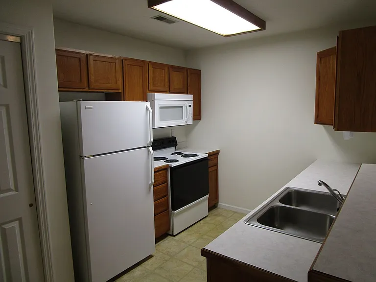 5000-5002 Carrie Ridge Dr. — Photo 4