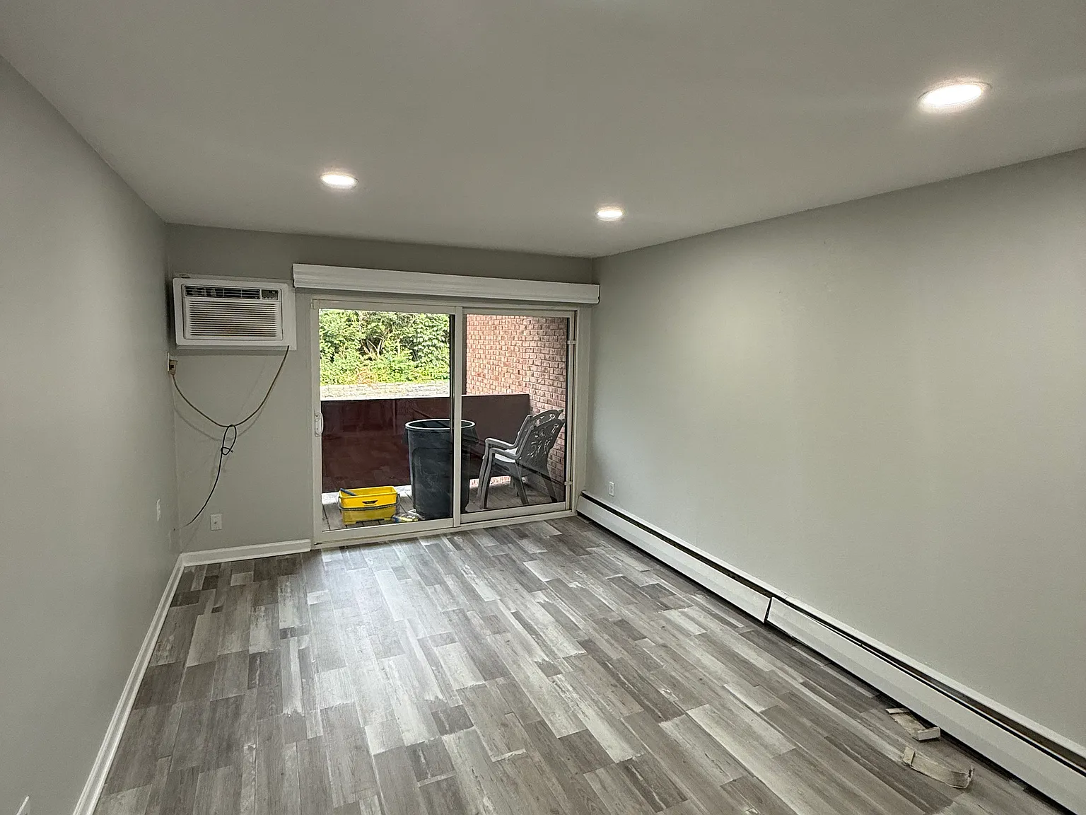2 bed, 735 sqft, $1,300 — Photo 4