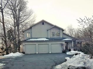 16 S Post Ln, Airmont, NY 10952