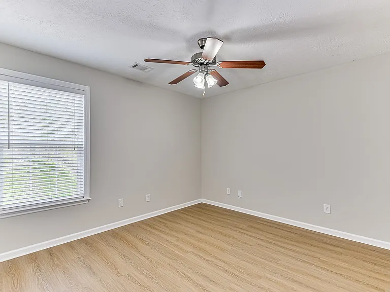 4116 Chastain Dr — Photo 32