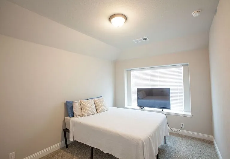 1501 Laurence Ln — Photo 26