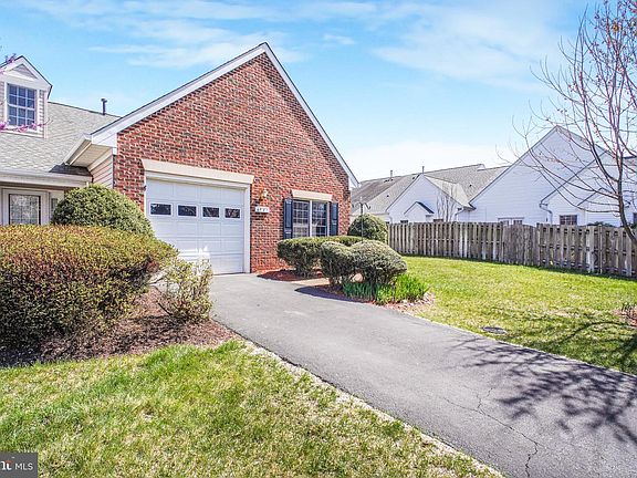 3rd image of 6901 Carmel Ln