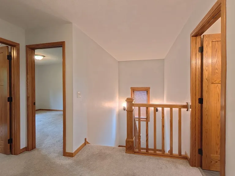 11956 Castle Rock Ct N — Photo 23