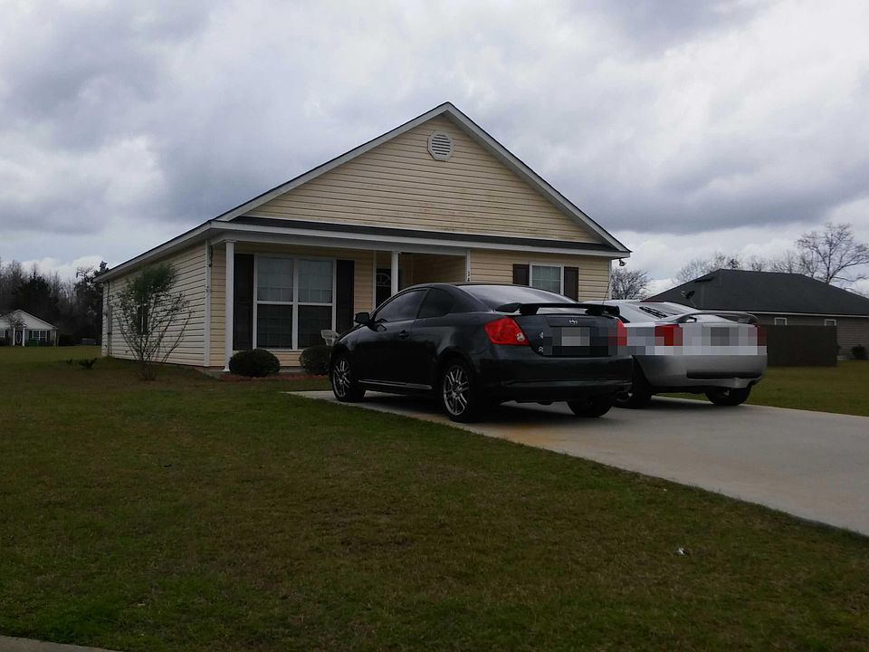 2nd image of 1436 Hesperia Cir