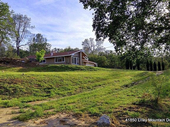 4th image of 41850 Lilley Mountain Dr