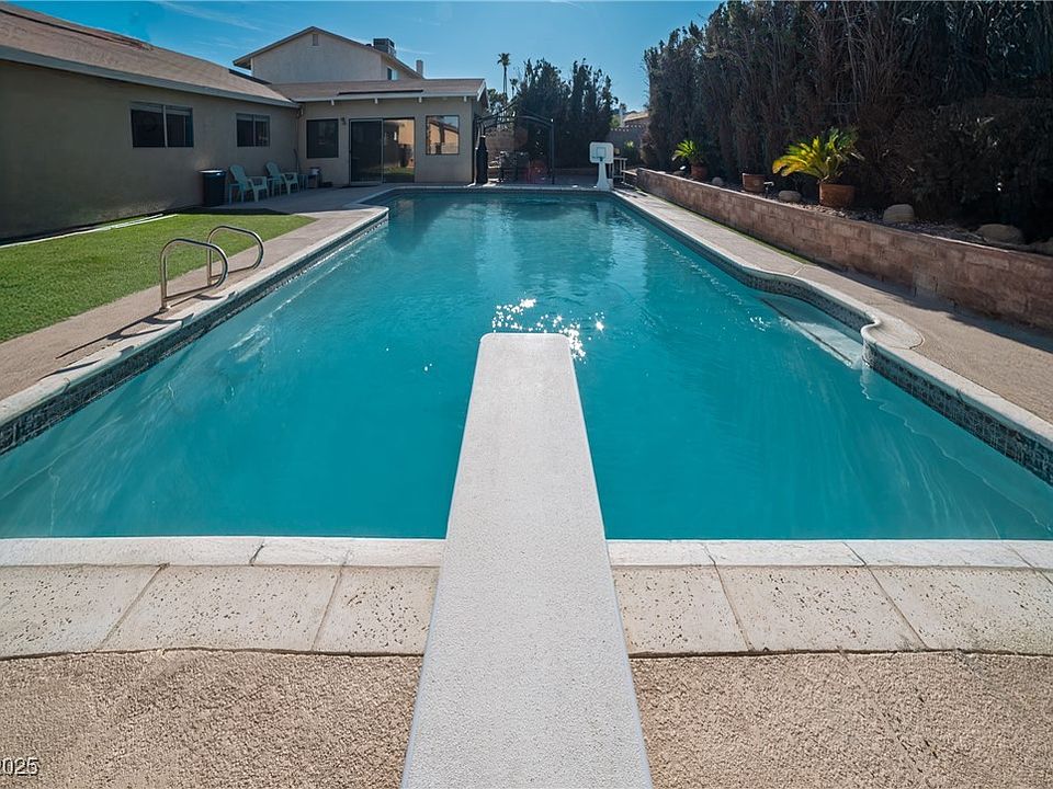 1st image of 6420 Singingwood Ln