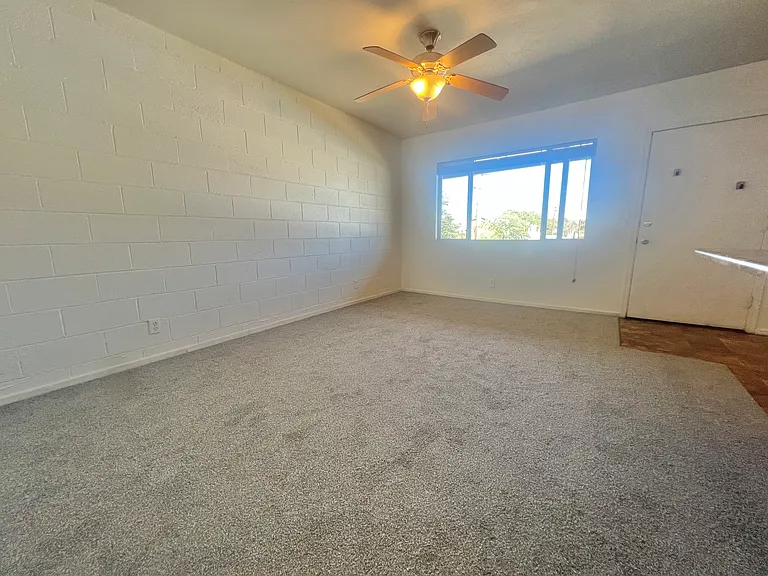 2821 N Columbus Blvd #19 — Photo 13