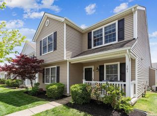 101 Feathertip Ln, Lewis Center, OH