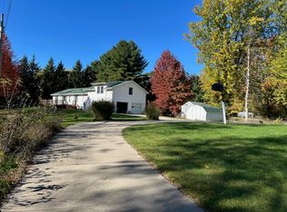 320 S Williams St, Perry, MI 48872