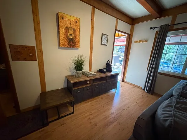 2265 Arizona Ave — Photo 5