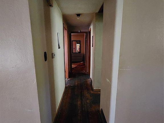 4th image of 1907 Claudine Dr