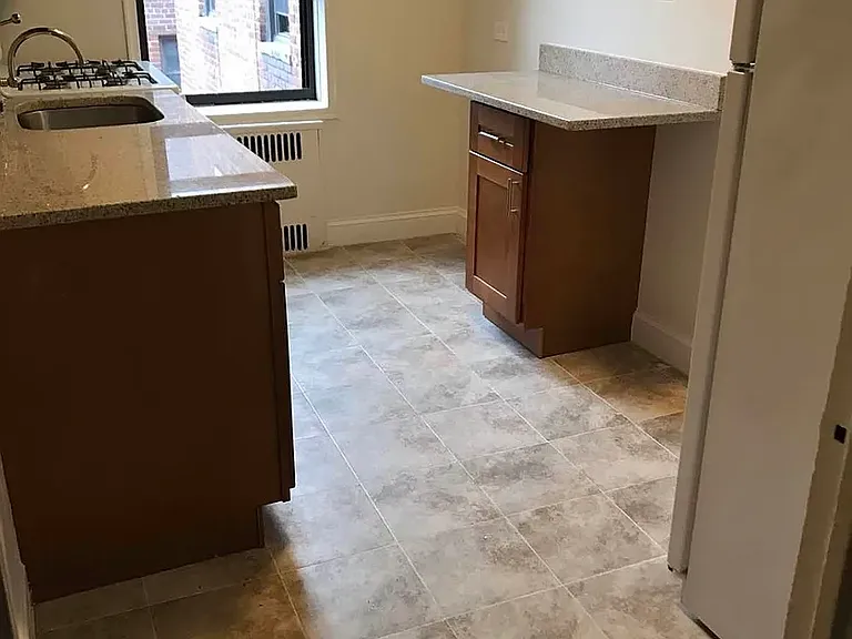 181 Hawthorne St #6E — Photo 5