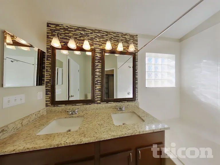 15206 Markham Dr — Photo 10