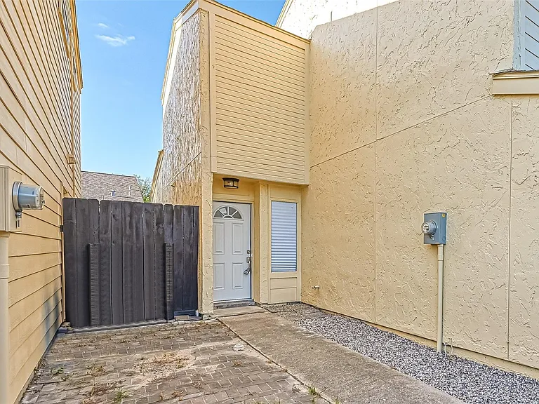 10252 Cottage Field Rd — Photo 15