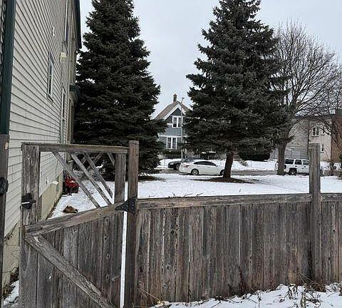 2nd image of 2523 W Garfield AVENUE #2525