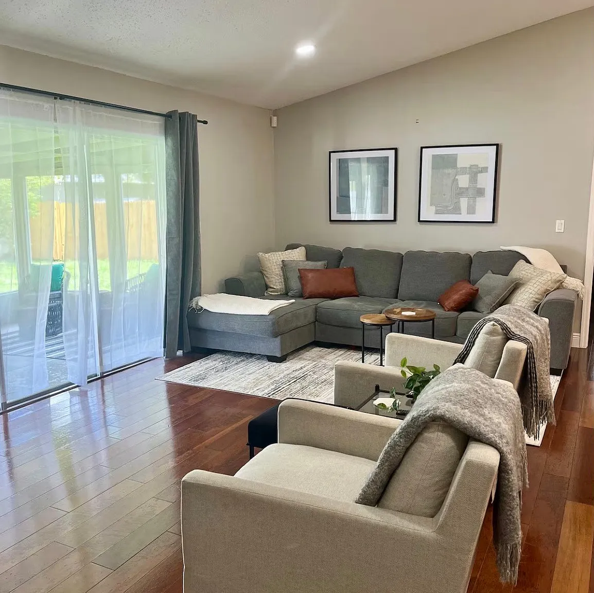 3 Bedroom 2 Bath Single Family Home on Quiet Street — Photo 4