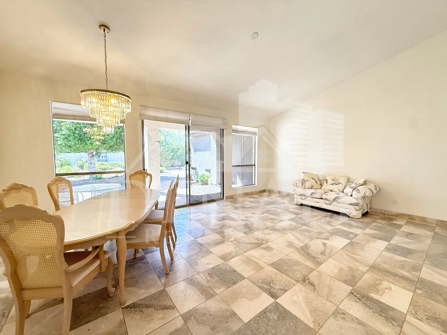 2 bed, 2.5 bath, 2151 sqft, $2,495 — Photo 4