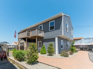 917 Meadow Lark Dr, Lanoka Harbor, NJ 08734