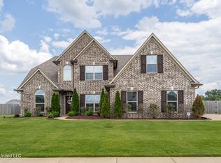 7282 Jefferson Heights Dr, Olive Branch, MS 38654