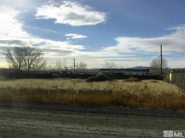 2665 Winnemucca St, Silver Springs, NV 89429
