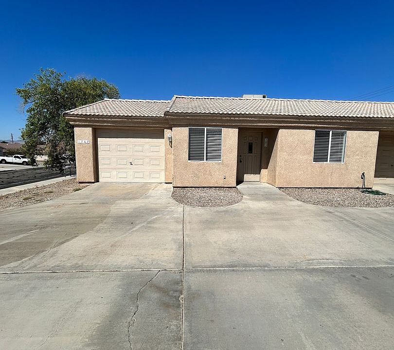 1st image of 1767 Magnolia Dr