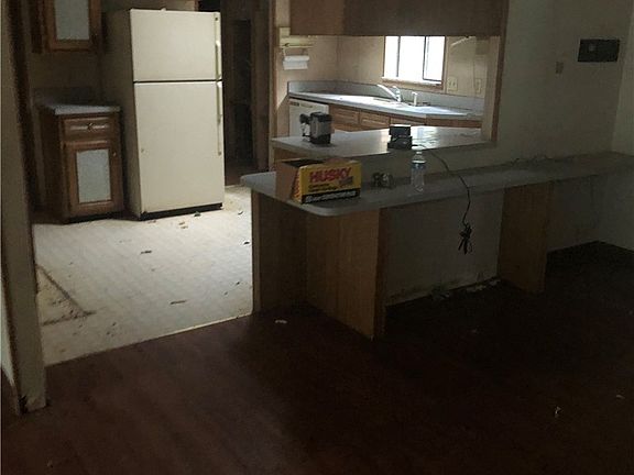 4th image of 34503 8th Avenue Ct E