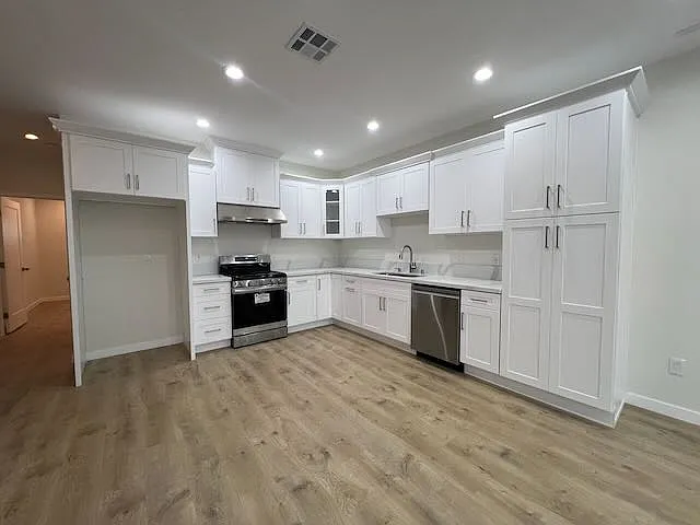 4232 Marion Ave #B — Photo 3