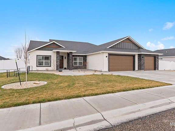 4th image of 642 Clear Spring St