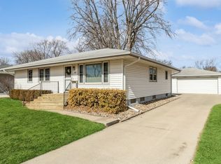 265 Gray Ave, Waukee, IA 50263