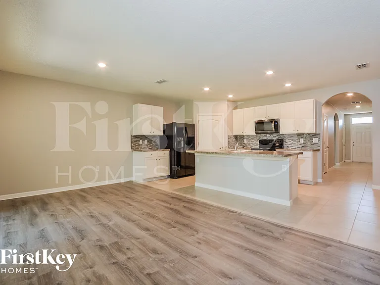 10602 Burlwood Dr — Photo 3