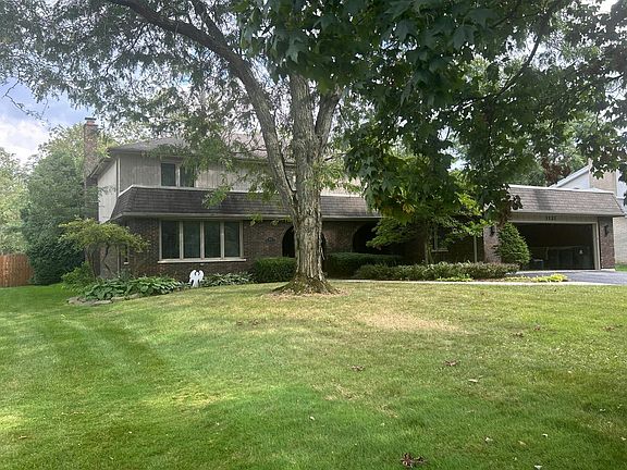 3rd image of 1121 Brassie Ave