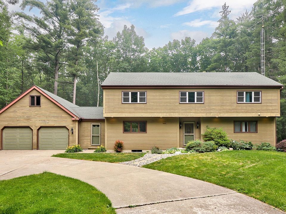 1st image of 10340 Lakewood Dr