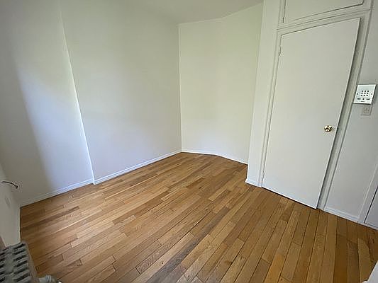 3rd image of 79 Thompson St APT 13