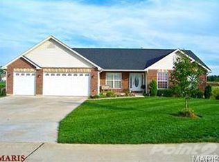 216 Bennington Dr, Troy, MO 63379