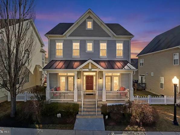 17447 Lethridge Cir, Round Hill, VA 20141