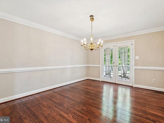 5th image of 7708 Castlebury Ct