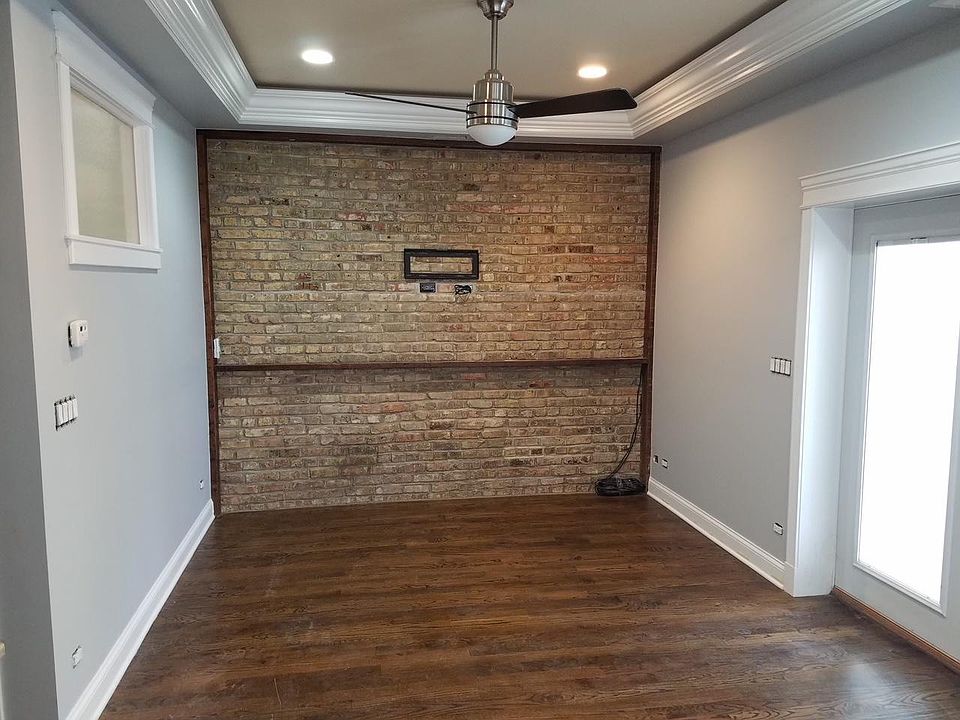 1st image of 2063 N Western Ave #3R